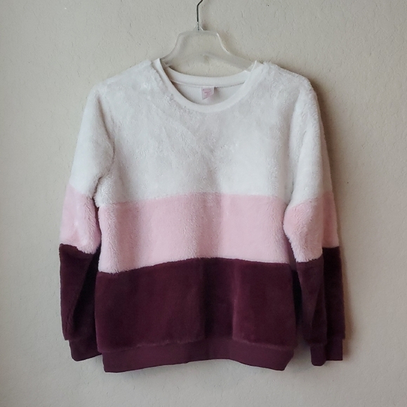 XXL Colorblock Fuzzy Sweater No Boundaries - Picture 1 of 5